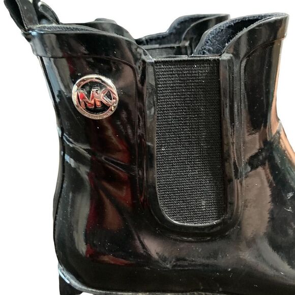 Michael Kors Rubber Chelsea Rain Ankle Boots / SZ: 8 - Picture 4 of 7